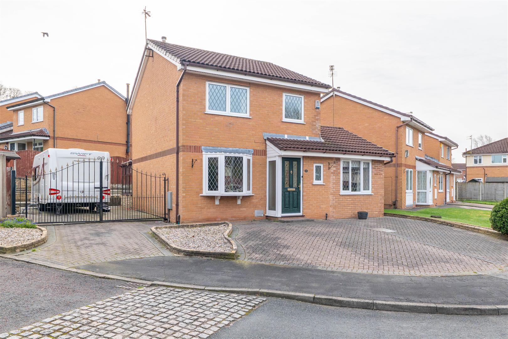 3 bed property in Cedar Field, Chorley